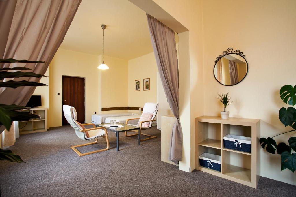 Gasthuis A Restaurace Modra Ruze 3*
